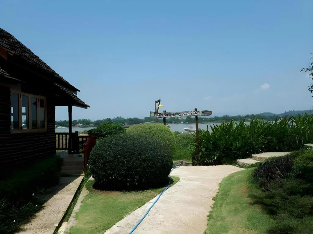 Gin's Greenery Resort