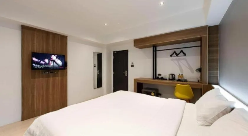 Bed in Yellotel Chang Klan Chiang Mai