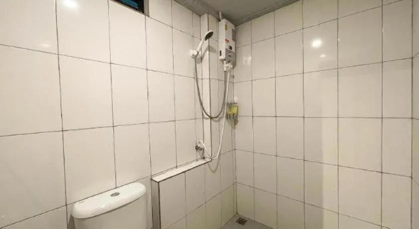 Warehouse18 Pool Cafe Resort