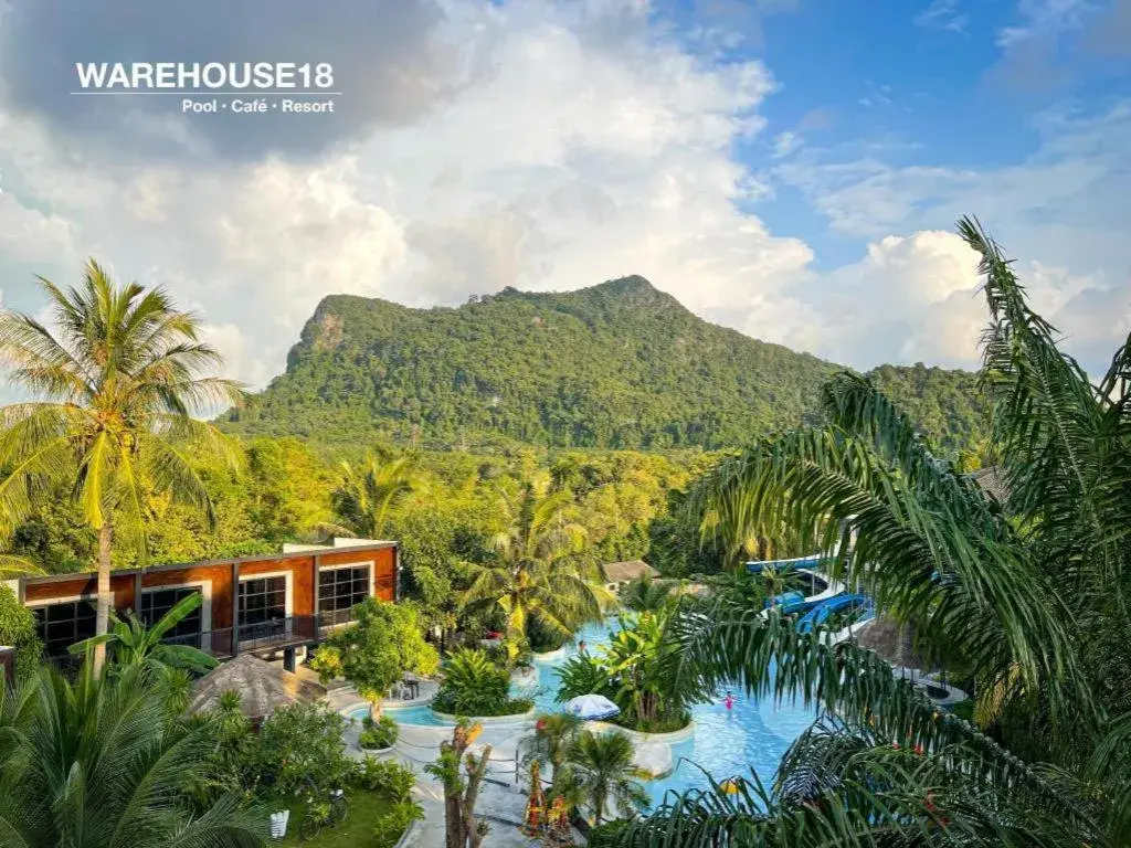 Warehouse18 Pool Cafe Resort Warehouse18 Pool Cafe Resort