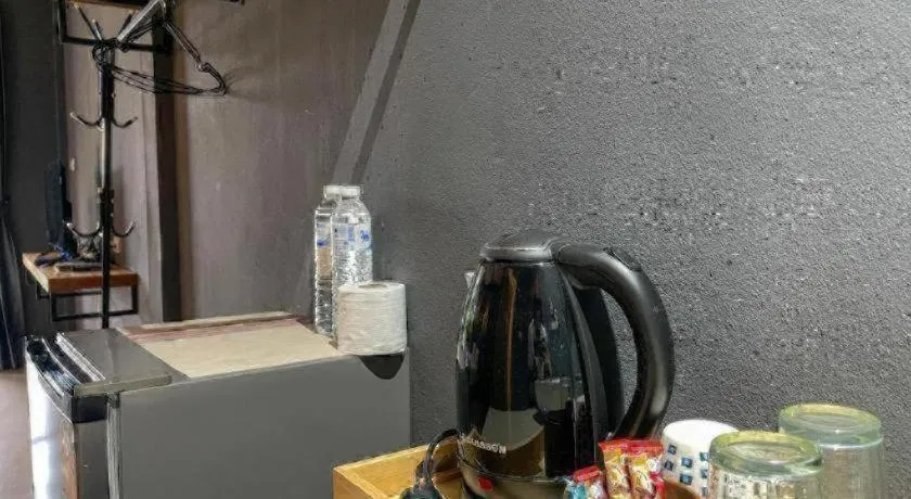 Warehouse18 Pool Cafe Resort