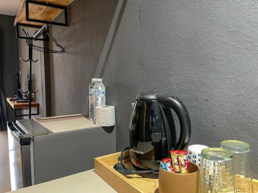 Warehouse18 Pool Cafe Resort