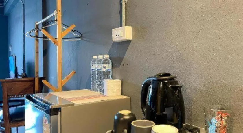 Warehouse18 Pool Cafe Resort