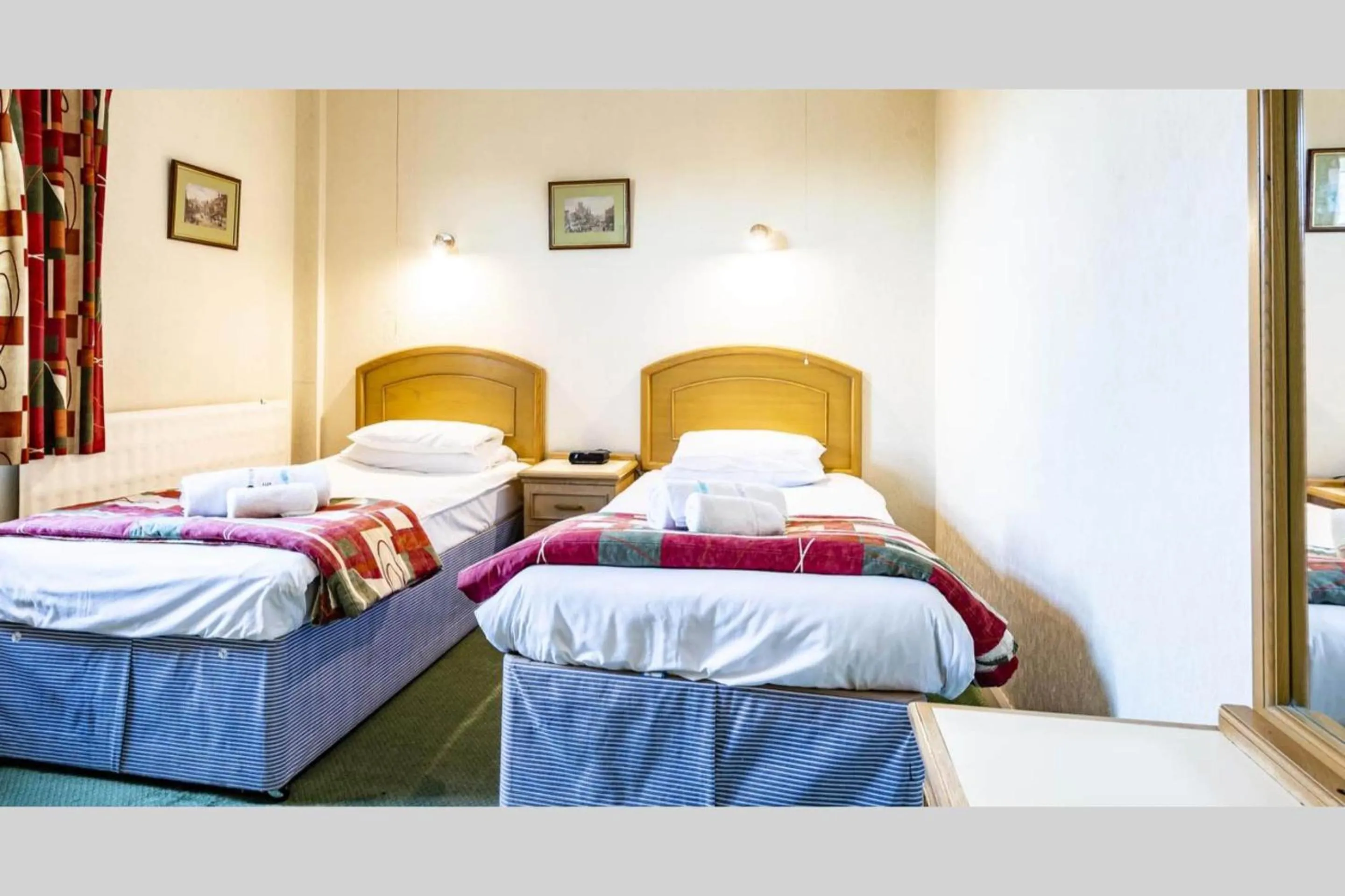 Bedroom in Paddington House Hotel