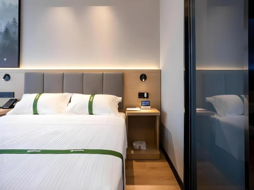 Bed in GreenTree Inn Express Bengbu Mohekou Town