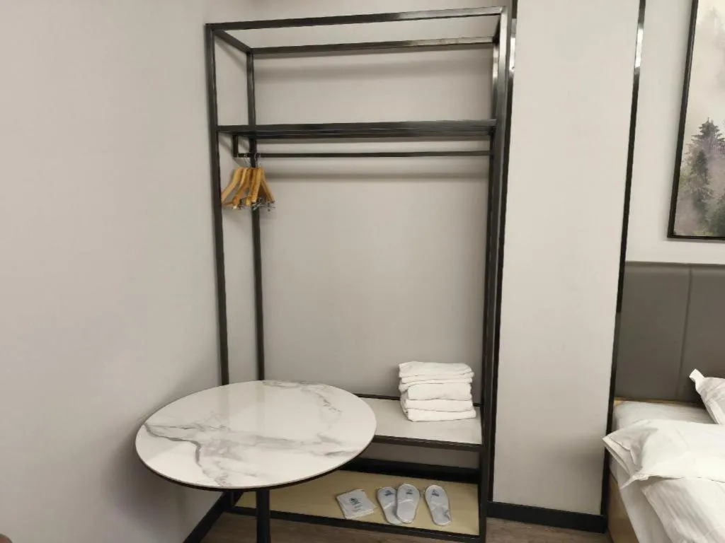 Bed in GreenTree Inn Express Fuyang University Town West High-Speed Railway Station