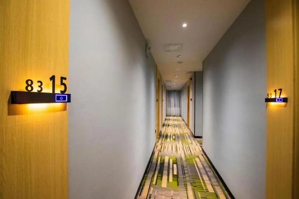 GreenTree Inn Express Fuyang University Town West High-Speed Railway Station