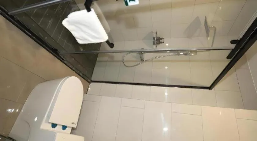 GreenTree Inn Express Fuyang University Town West High-Speed Railway Station