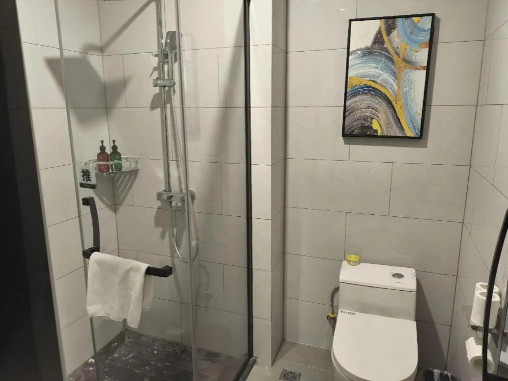 GreenTree Inn Express Fuyang University Town West High-Speed Railway Station