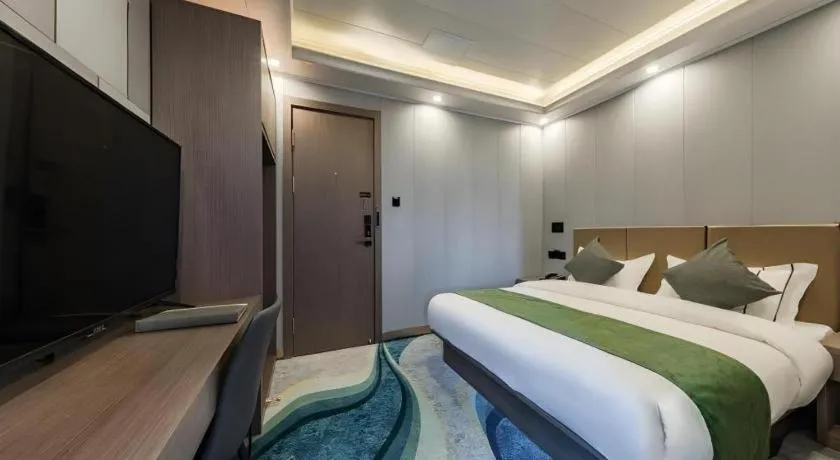 Bed in GELI Kunming North Railway Station Zoo