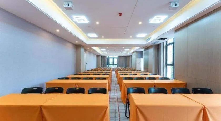 GreenTree Inn Jinan West Station Exhibition Center