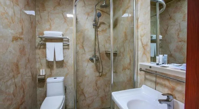 GELI Hotel Huainan Railway Station Sports Center