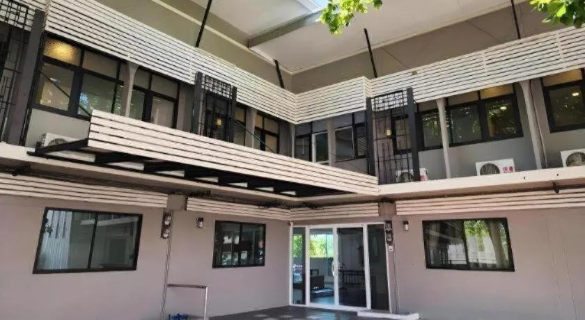 B2 Phayao Boutique & Budget Hotel