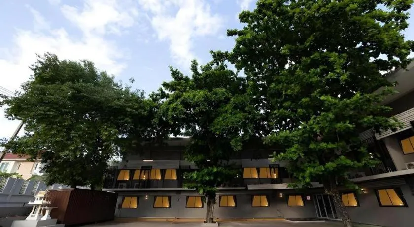 B2 Phayao Boutique & Budget Hotel