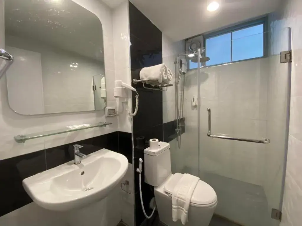 DLUXX THAMMASAT DLUXX THAMMASAT