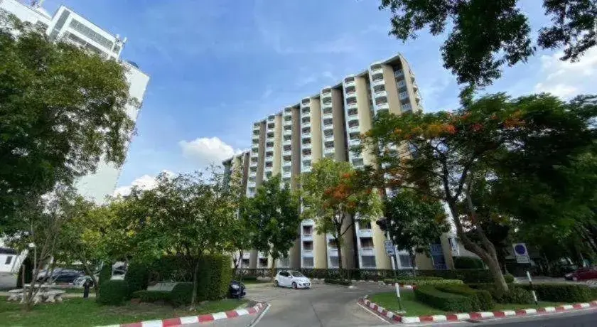 DLUXX THAMMASAT DLUXX THAMMASAT