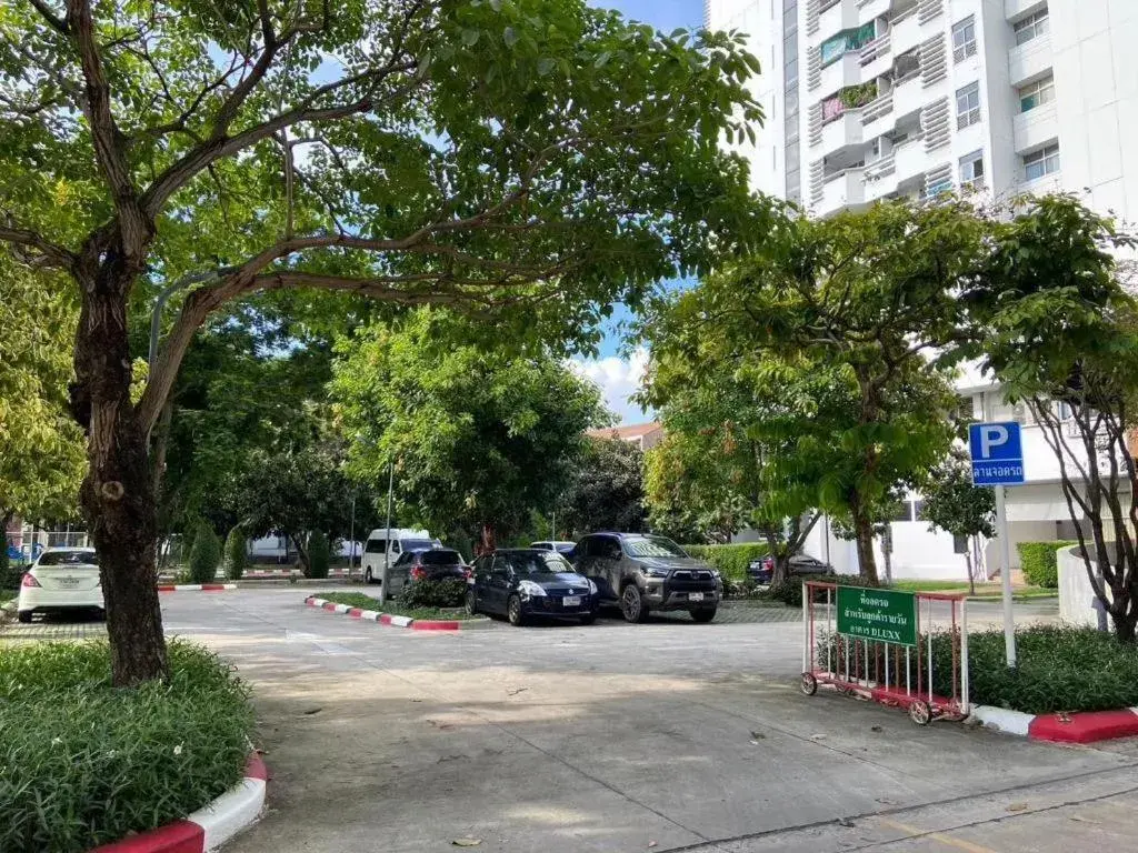 DLUXX THAMMASAT DLUXX THAMMASAT