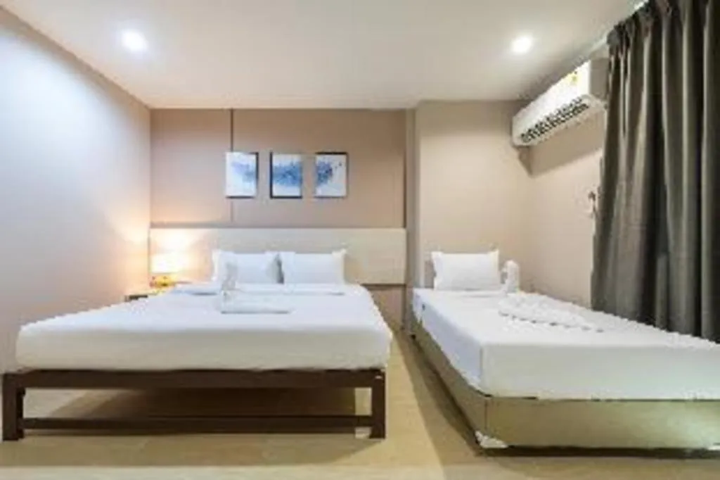 Bed in The Queen Palace