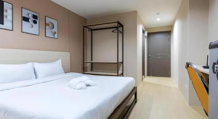 Bed in The Queen Palace