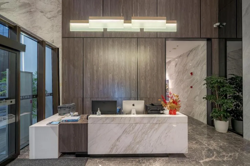 F-TOWN Fangtang Hotel (Shenzhen Longgang Tian'an Digital City Huanggekeng Subway Station)