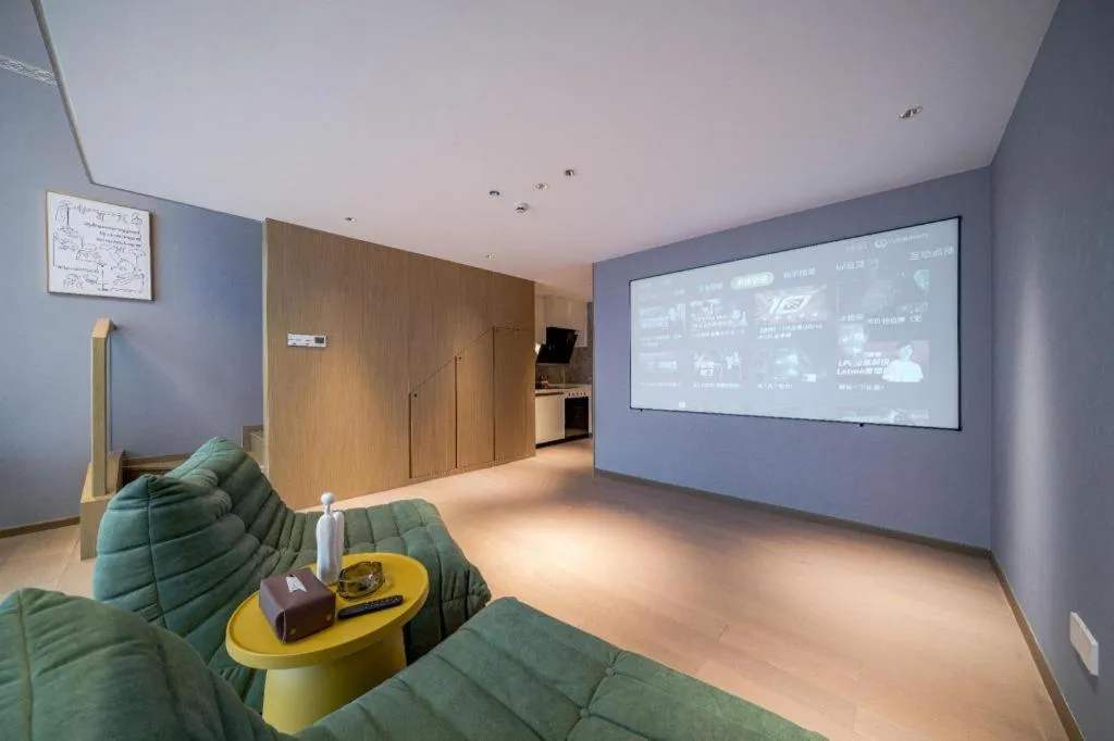 F-TOWN Fangtang Hotel (Shenzhen Longgang Tian'an Digital City Huanggekeng Subway Station)