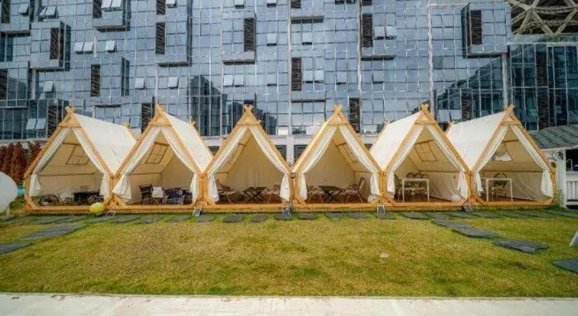 F-TOWN Fangtang Hotel (Shenzhen Longgang Tian'an Digital City Huanggekeng Subway Station)