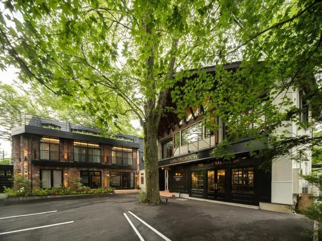 LONGINGHOUSE 旧軽井沢・諏訪ノ森 LONGINGHOUSE 旧軽井沢・諏訪ノ森