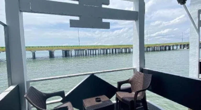 Sunset Curly Bay Hotel & Resort