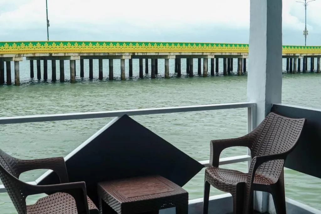 Sunset Curly Bay Hotel & Resort