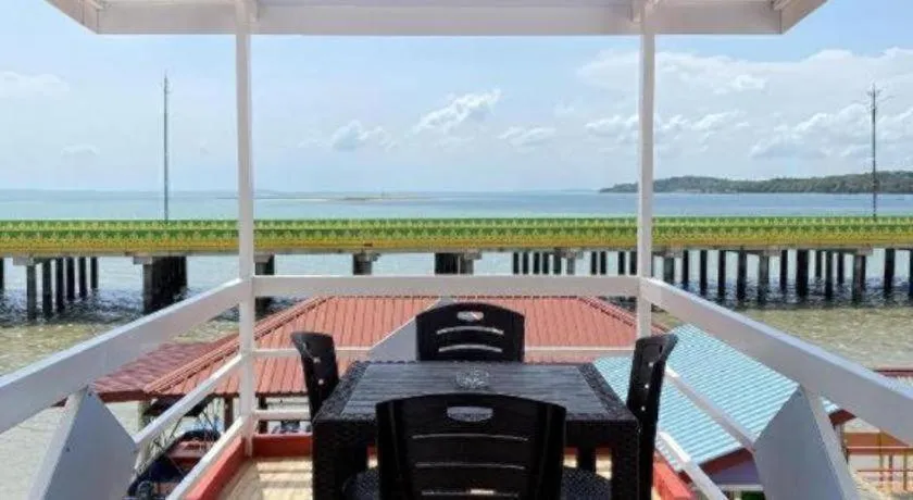 Sunset Curly Bay Hotel & Resort