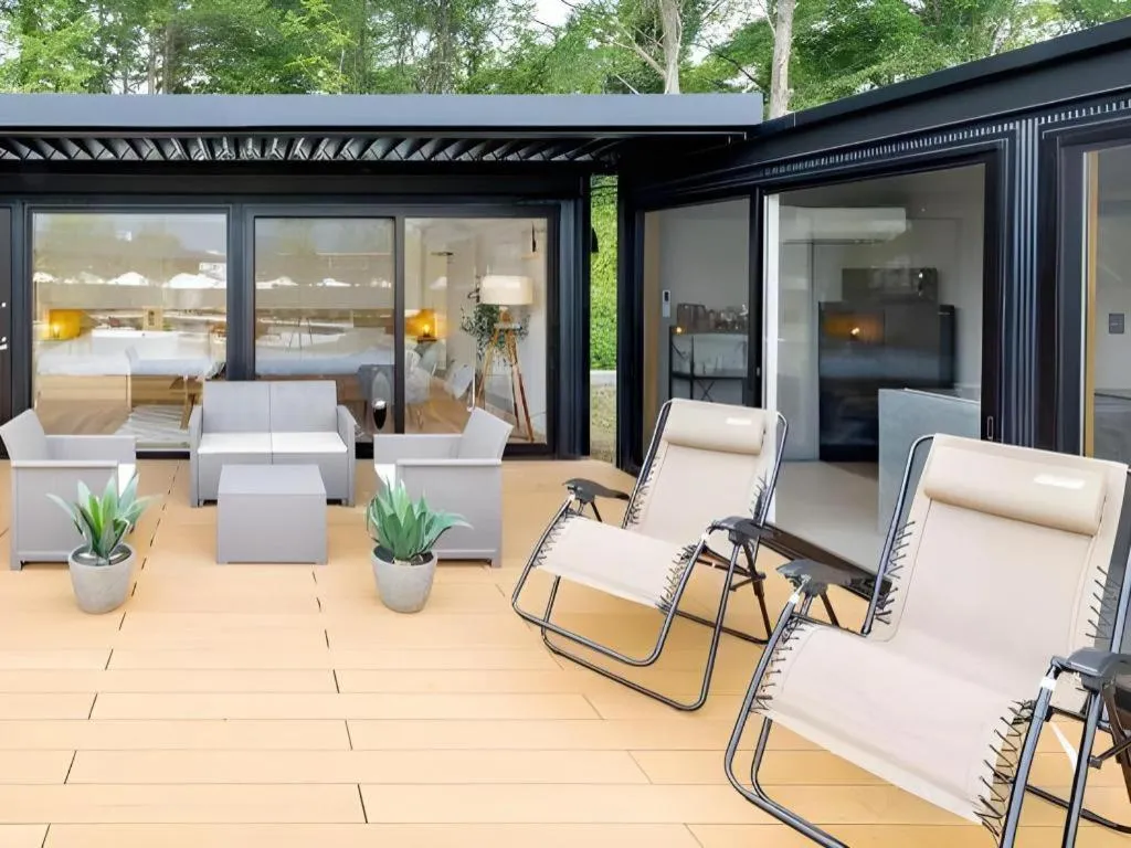 AWAUMI Fujikawaguchiko Resort