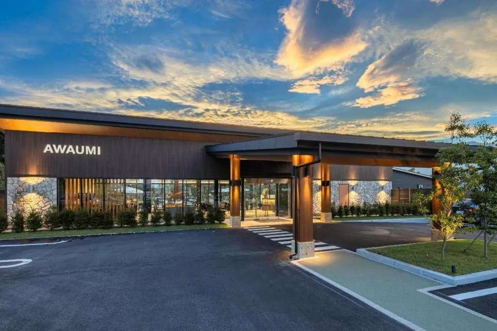 AWAUMI Fujikawaguchiko Resort