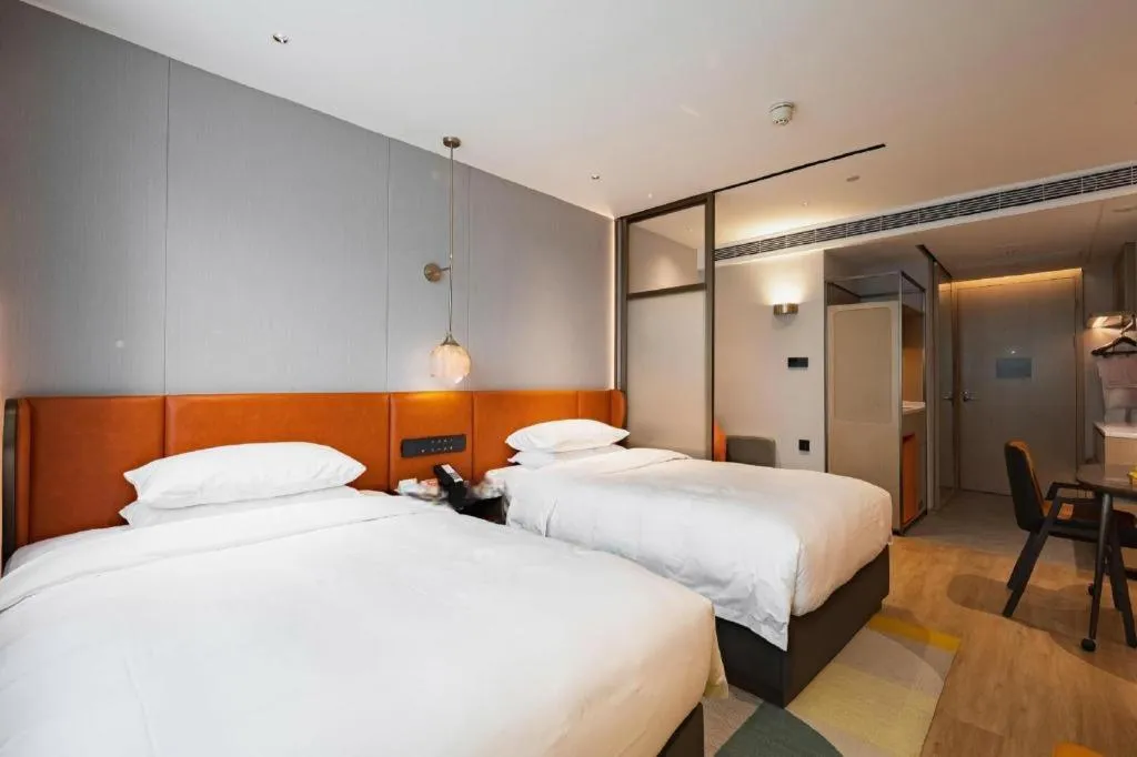 Bed in Home2 Suites by Hilton Xishuangbanna