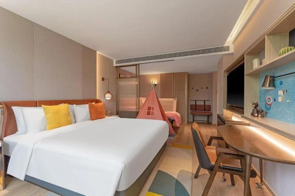 Bed in Home2 Suites by Hilton Xishuangbanna