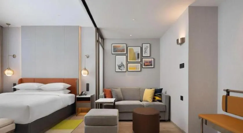 Bed in Home2 Suites by Hilton Xishuangbanna