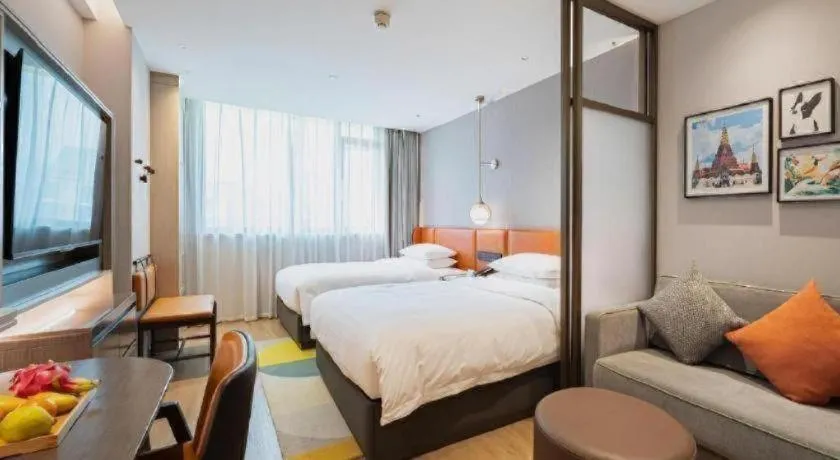 Bed in Home2 Suites by Hilton Xishuangbanna