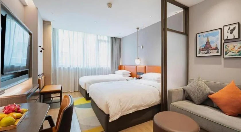 Bed in Home2 Suites by Hilton Xishuangbanna