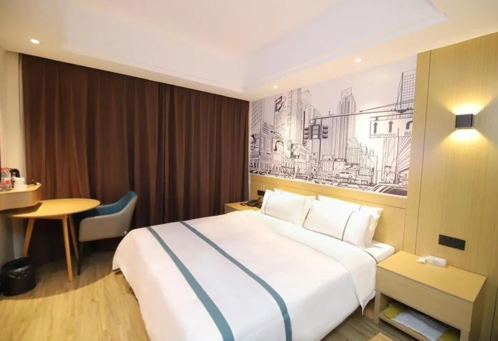 Bed in City Comfort Inn Changsha Sifangping University of National Defense Science and Technology