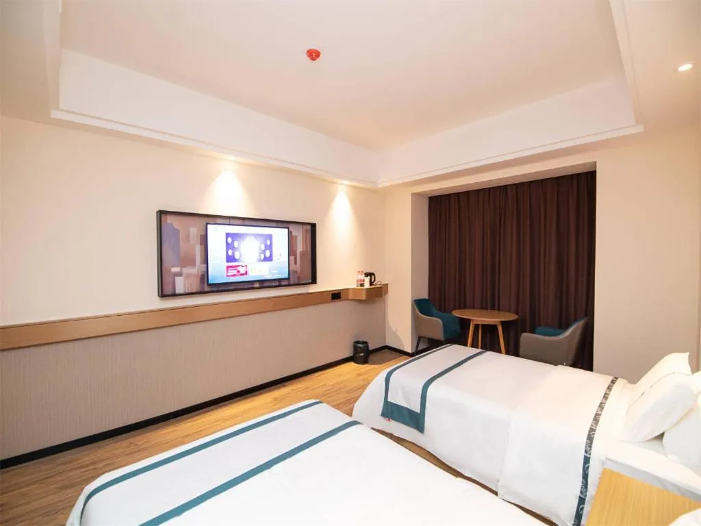 Bed in City Comfort Inn Changsha Sifangping University of National Defense Science and Technology