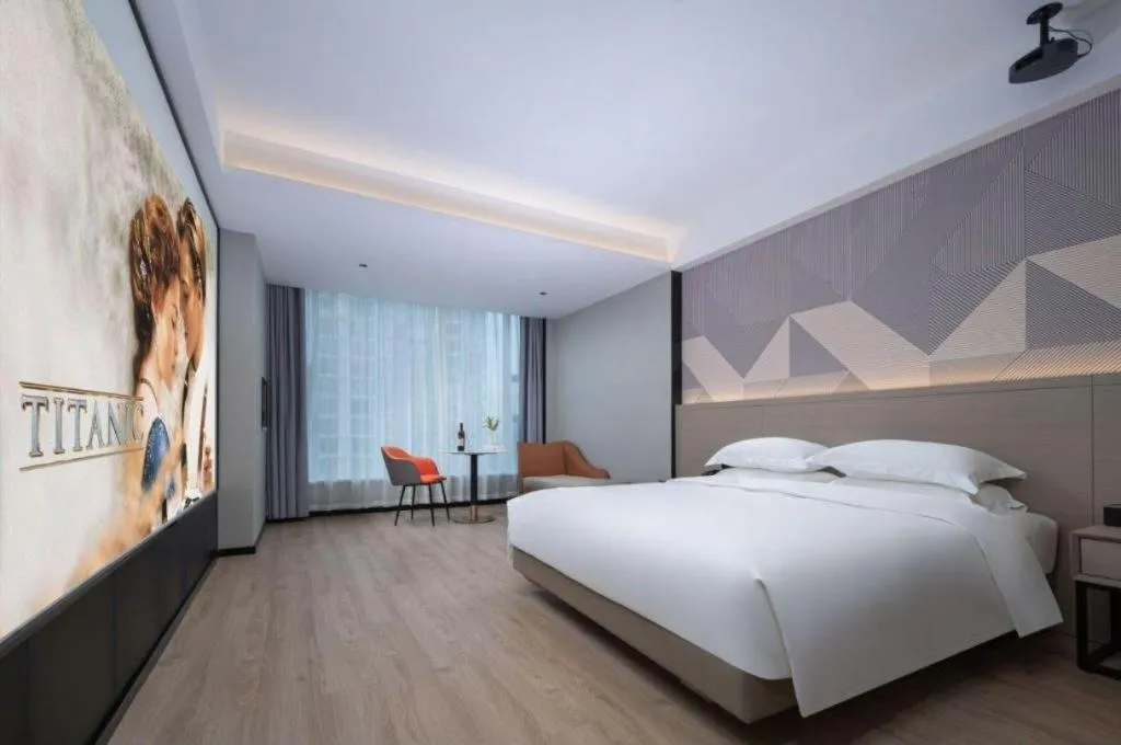 Bed in Borrman Hotel Yongzhou Lingling Ancient Town Government