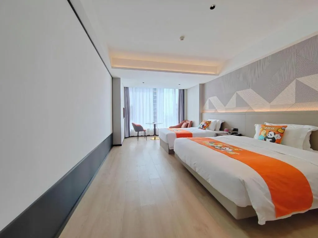 Bed in Borrman Hotel Yongzhou Lingling Ancient Town Government