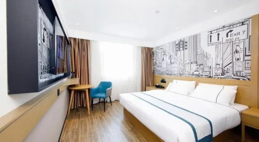Bed in City Comfort Inn Wuhan Yangtze River Bridge Yellow Crane Tower Bed in City Comfort Inn Wuhan Yangtze River Bridge Yellow Crane Tower