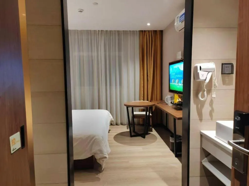 Bed in JTOUR Inn Wuhan Textile University