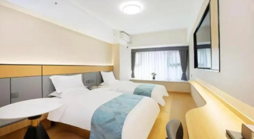 Bed in Borrman Hotel Lipu Central Plaza