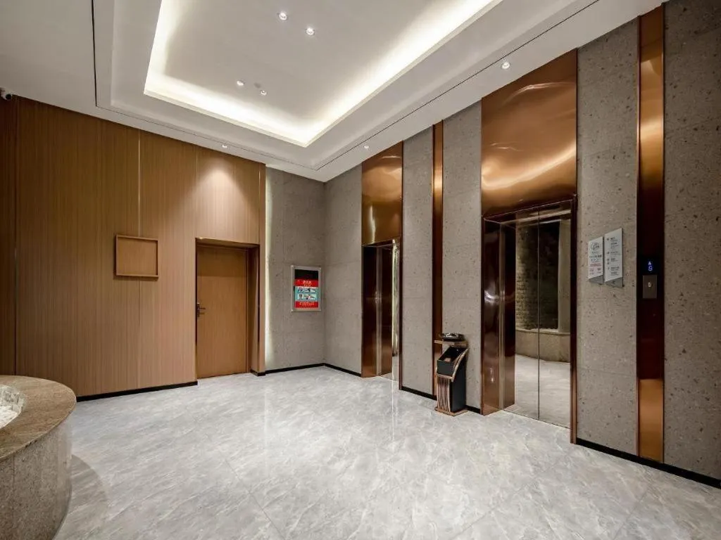 Borrman Hotel Lipu Central Plaza