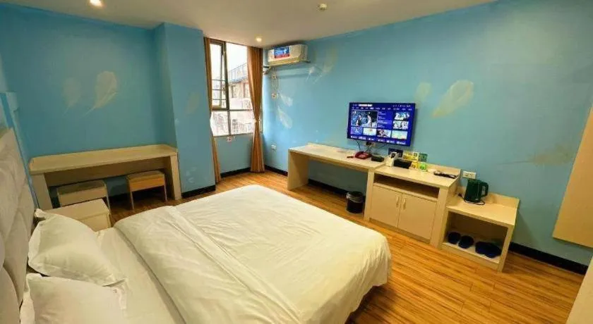 Bed in Borrman Hotel Lipu Central Plaza