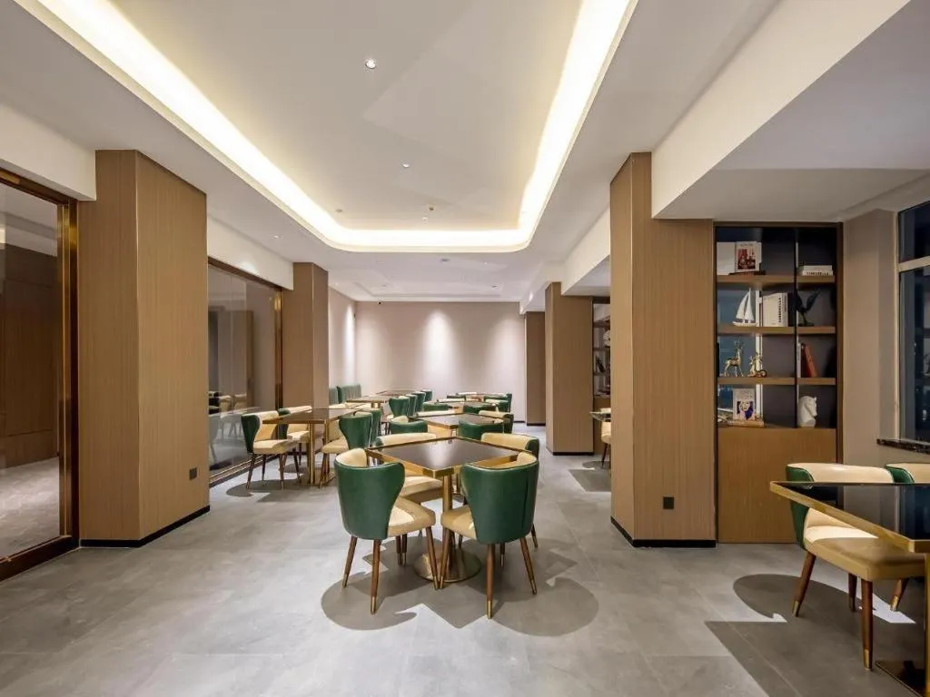 Borrman Hotel Lipu Central Plaza