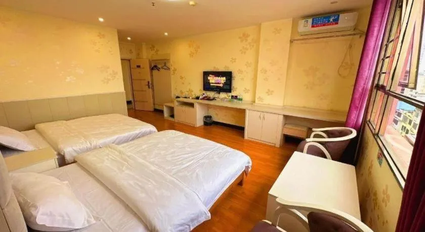 Bed in Borrman Hotel Lipu Central Plaza