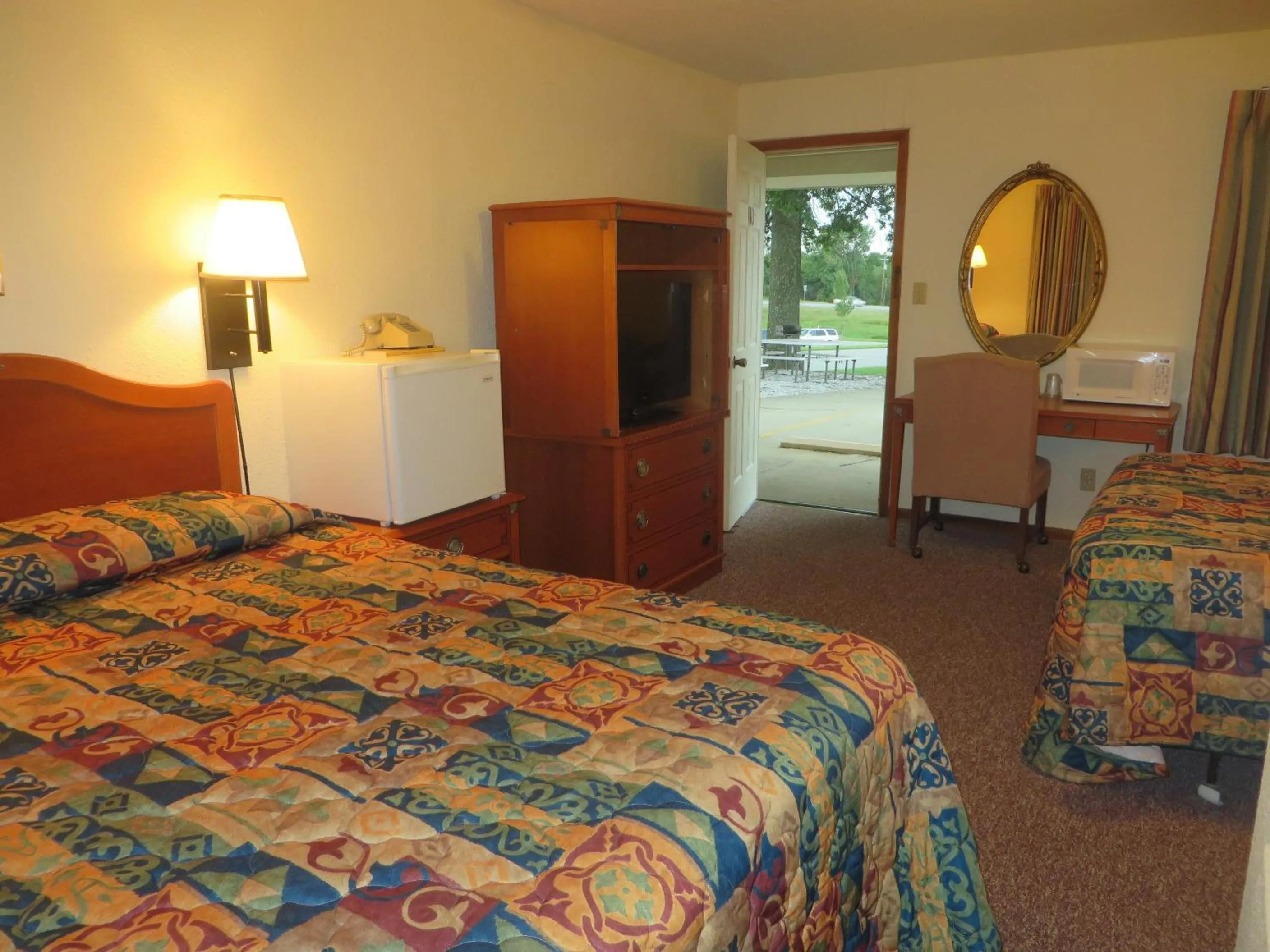 Bed in Best Budget Inn