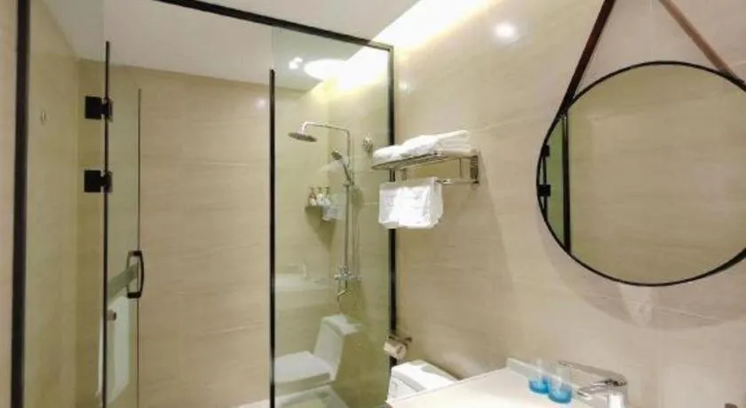 Borrman Hotel Korla Peacock River